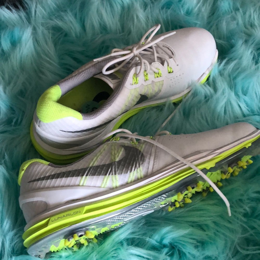 Shoes - Picture 4 of 5